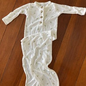 Lou Lou newborn knotted gown